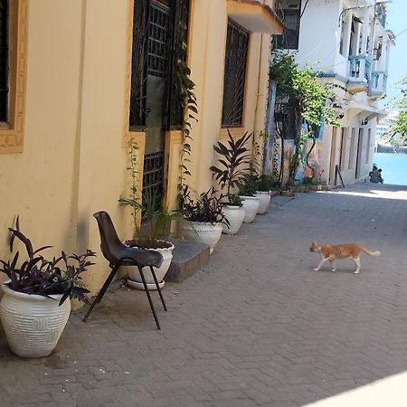 Mombasa Comfort House, Old Town Exteriör bild