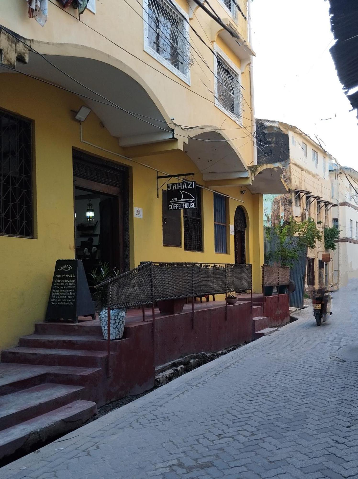 Mombasa Comfort House, Old Town Exteriör bild